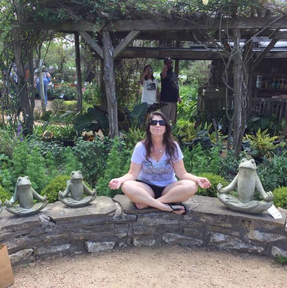 Meet your Posher, Stefani - Picture 1 of 1